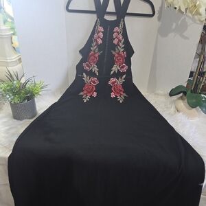 CHENG XIN Black Maxi Dress with Red Rose Embroidery Halter. Size L